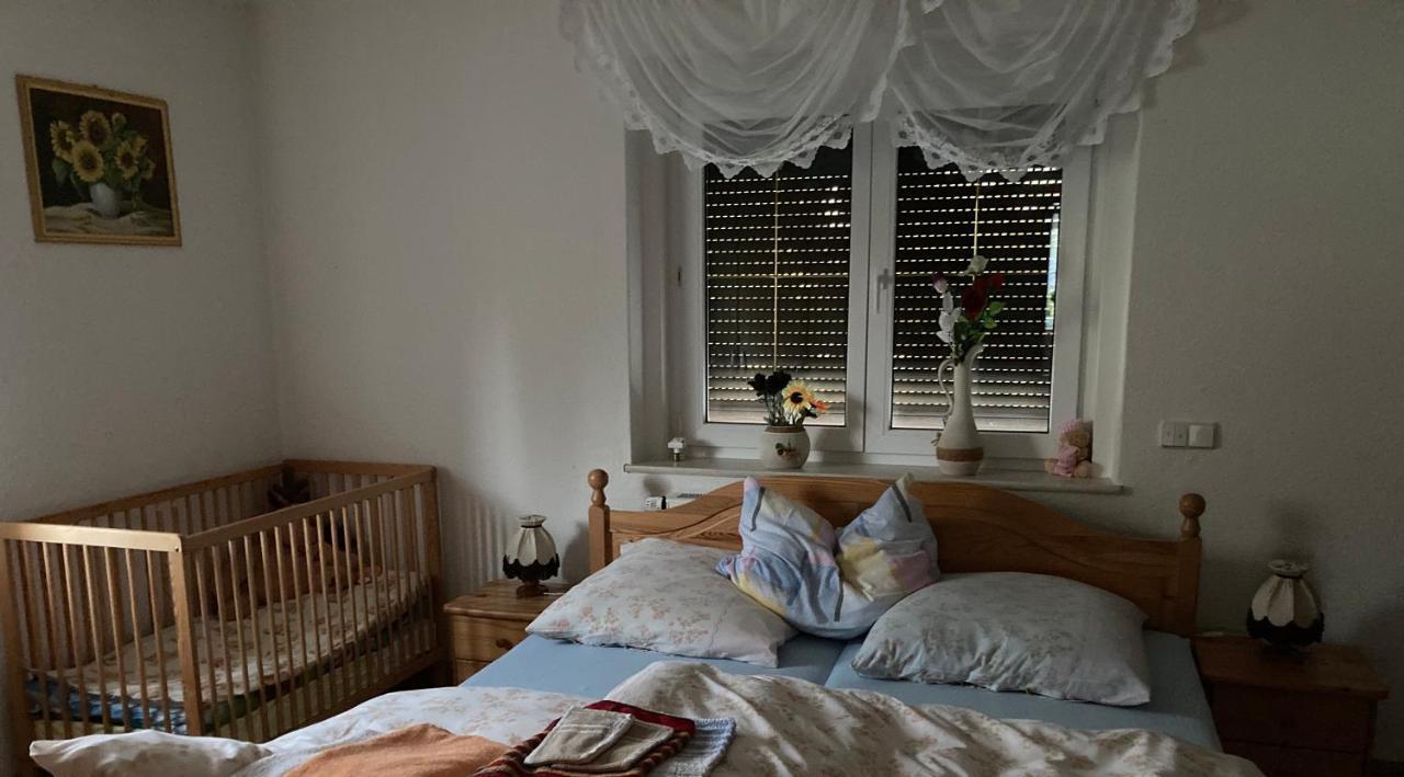 -Am Fuss Zum Zittauer Gebirge- Apartamento Hainewalde Exterior foto